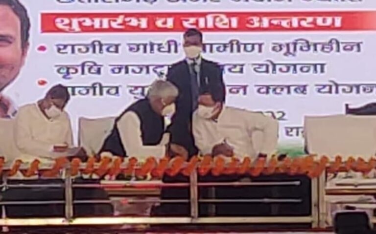 राहुल गाँधी का मंत्री सिंहदेव से गुफ्तगू से सियासी अटकल फिर हुई तेज.. आखिरकार मंत्रियों की नजर क्यों टिकी रही..