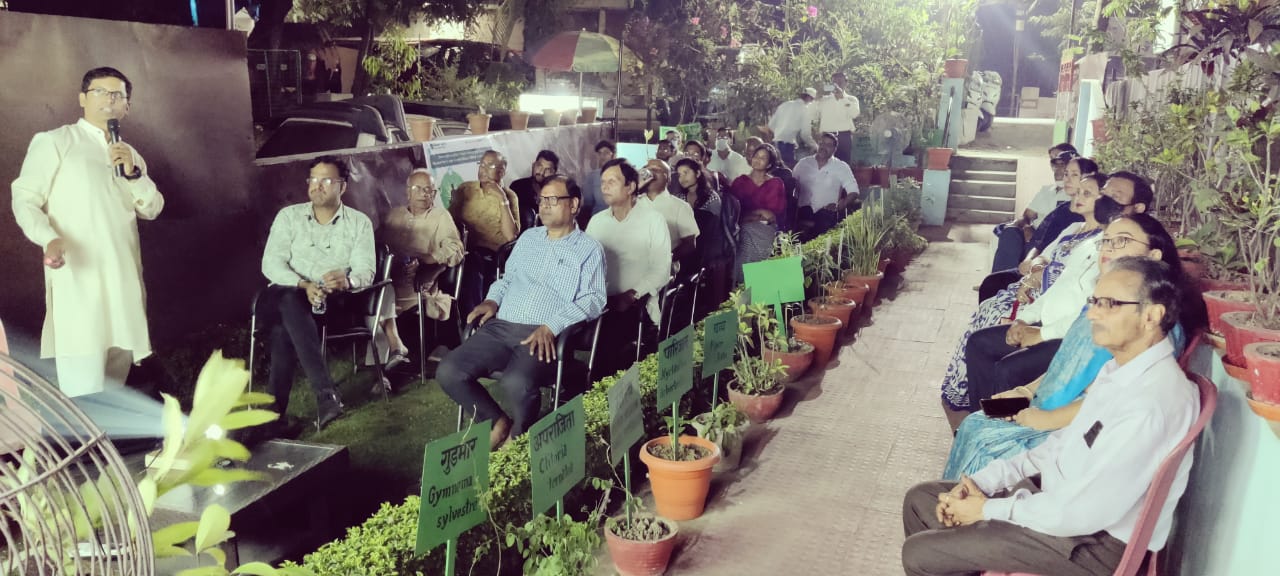 मातृहस्तेन भोजनम् मातृ मुखेन शिक्षणम् से ही उत्तम स्वास्थ्य संभव है – डाॅ.विवेक दुबे