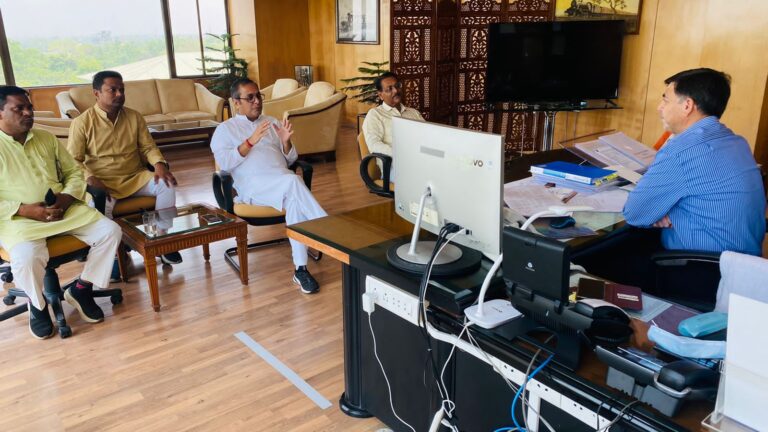 22 ट्रेनों का परिचालन रद्द: बिलासपुर विधायक ने जताया विरोध.. रेलवे महाप्रबंधक से मिल दी आंदोलन की चेतावनी..