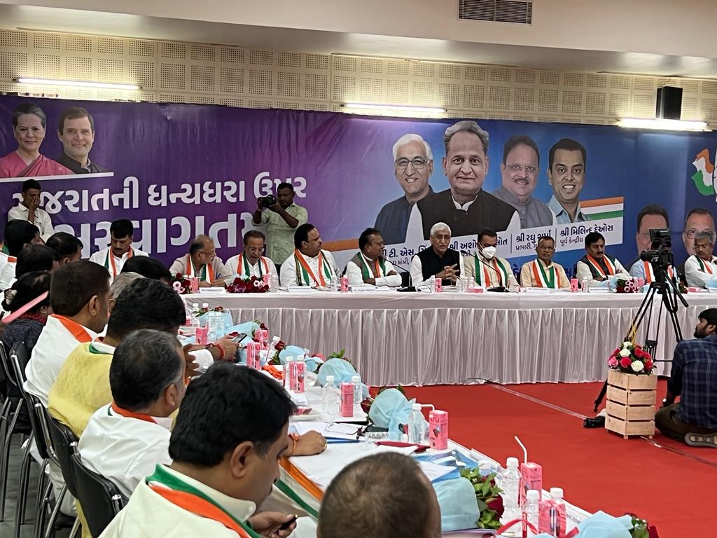 कैबिनेट मंत्री जयसिंह अग्रवाल, उमेश पटेल, शिव डहरिया, प्रेमसाय सिंह टेकाम समेत अन्य मंत्रियों के साथ अहमदाबाद पहुंचे टीएस सिंहदेव.. सभा को किया संबोधित..