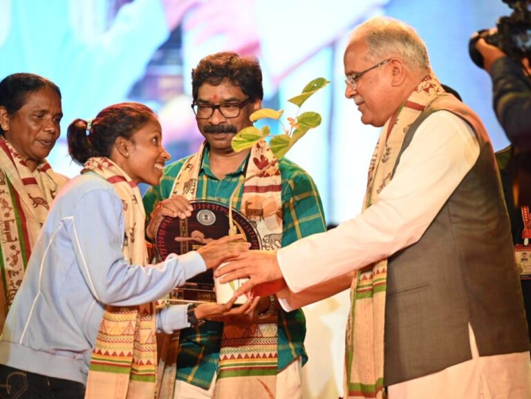 झारखंड जनजातीय महोत्सव में बतौर मुख्य अतिथि शामिल हुए मुख्यमंत्री बघेल