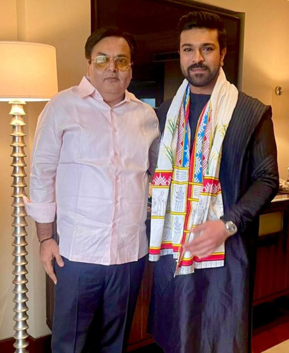 ऑस्कर विजेता श्री तेजा से मुख्यमंत्री के सलाहकार ने की मुलाकात..  दिया छत्तीसगढ़ आने का न्यौंता