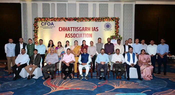 CG IAS एसोसिएशन के कार्यक्रम में शामिल हुए CM  साय.. कहा, IAS अधिकारियों पर है शासन की योजनाओं को धरातल तक पहुंचाने की बड़ी जिम्मेदारी..