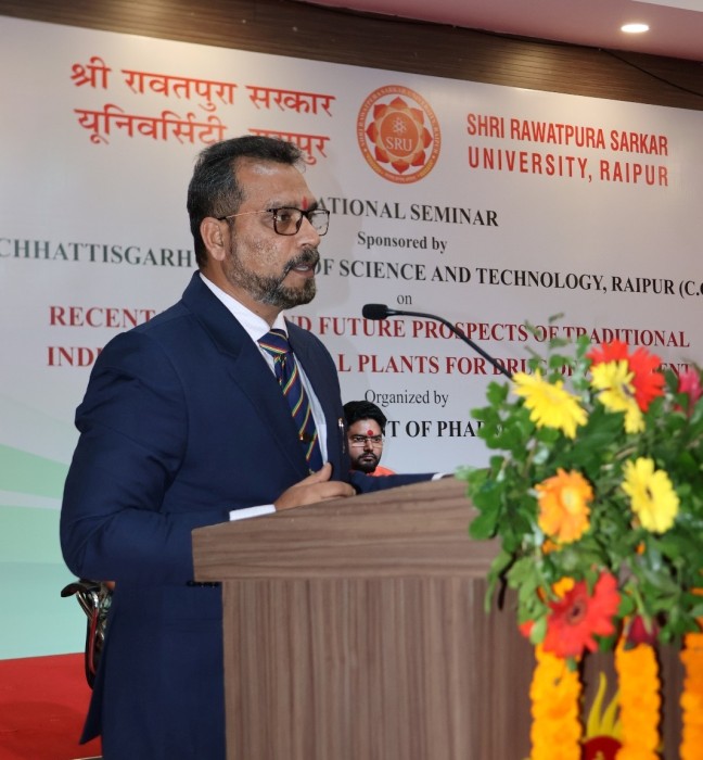छत्तीसगढ़ में किया जा रहा है औषधीय पौधों के नुस्खों का वैज्ञानिक रूप से दस्तावेजीकरण : एपीसीसीएफ पांडेय