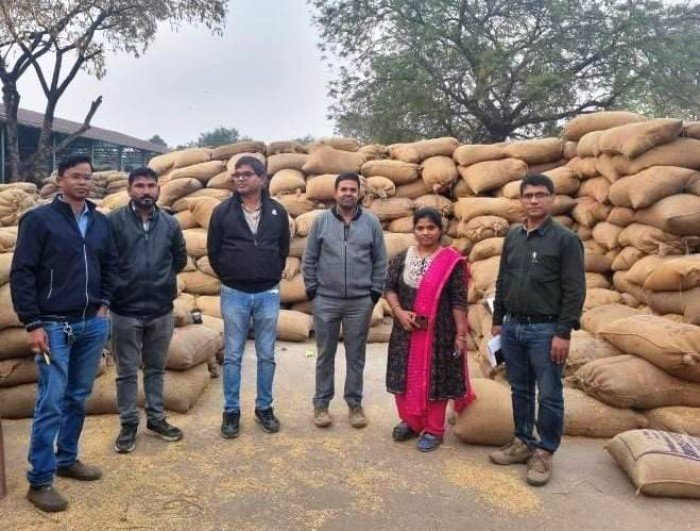 1704 क्विंटल धान जब्त : पांच धान खरीदी केन्द्रों में 52.84 लाख की गड़बड़ी उजागर..