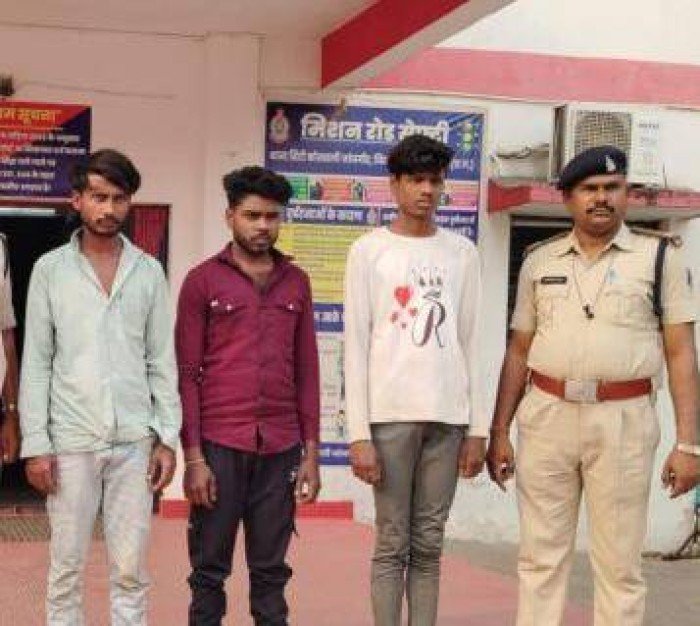 गुंडागर्दी : बदमाशों ने ड्यूटी पर तैनात यातायात पुलिसकर्मी पर किया हमला, तीन आरोपी गिरफ्तार