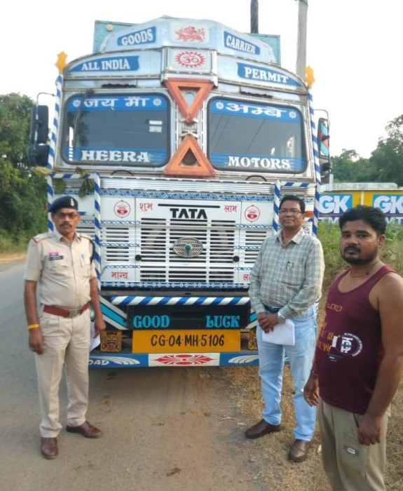 कोण्डागांव मंडी समिति की बड़ी कार्रवाई : मक्का के अवैध परिवहन पर दो वाहन जब्त, 92,805 रूपए की वसूली