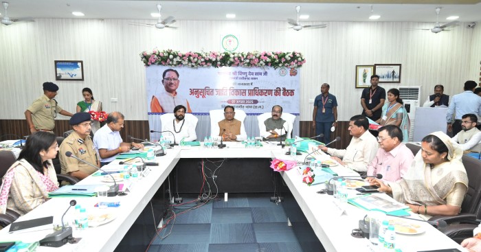 अनुसूचित जाति विकास प्राधिकरण मद से स्वीकृत कार्यों को गंभीरता से लेकर पूरी गुणवत्ता के साथ समय सीमा में पूर्ण कराएं कलेक्टर्स: मुख्यमंत्री साय