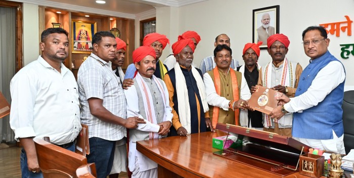 मुख्यमंत्री साय को बस्तर दशहरा कार्यक्रम में शामिल होने का मिला न्यौता : देश-विदेश में है 75 दिनों तक मनाए जाने वाले “बस्तर दशहरा” की विशेष ख्याति