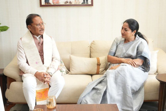 CM विष्णु देव साय ने दिल्ली CM रेखा गुप्ता से की मुलाकात, सुशासन-शहरी विकास पर मंथन, राज्यों के समन्वय पर जोर