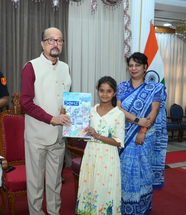 जीवन में ऐसा काम करो जिसमें पाना नहीं, देना हो, राज्यपाल रमेन डेका ने SOS बालिका गृह की बेटियों से किया संवाद