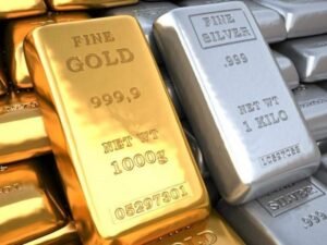 गोल्ड ज्वेलरी की सफाई में न करें ये गलतियां, वरना फीकी पड़ जाएगी चमक