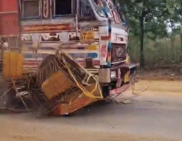 नशे में ट्रक ड्राइवर का कहर: छात्रा को कुचलने के बाद 55 KM तक पुलिस ने दौड़ाया, दो बैरिकेड तोड़कर भागा, आखिरकार गिरफ्तार