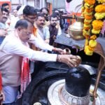 गुरु पूर्णिमा पर कोसमनारा पहुंचे मुख्यमंत्री श्री विष्णु देव साय, सत्यनारायण बाबा धाम में की पूजा-अर्चना