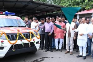 मुख्यमंत्री श्री विष्णु देव साय ने धरसींवा विधानसभा को दी निःशुल्क एम्बुलेंस की सौगात
