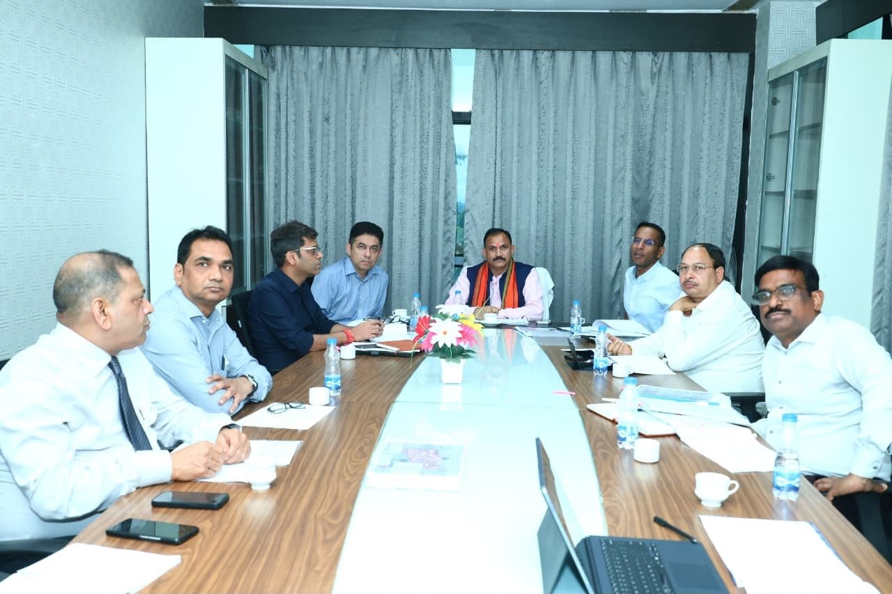 स्वास्थ्य एवं लोक निर्माण विभाग सचिव की उपस्थिति में मंत्रालय में हुई अहम बैठक