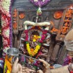 12 बजते ही खुले भगवान नागचंद्रेश्वर मंदिर के पट, साल में सिर्फ 24 घंटे होते हैं दर्शन