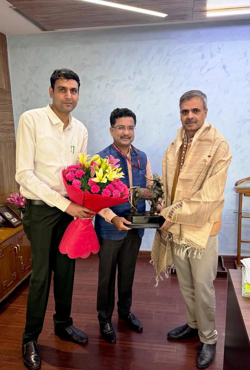 नगरीय प्रशासन विभाग के प्रमुख सचिव ने केन्द्रीय आवासन और शहरी कार्य मंत्रालय के सचिव से नई दिल्ली में की मुलाकात
