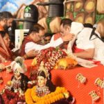 मुख्यमंत्री विष्णुदेव साय सपत्नीक शिव महापुराण कथा में हुए शामिल, व्यासपीठ की पूजा-अर्चना कर प्रदेशवासियों के कल्याण की कामना की