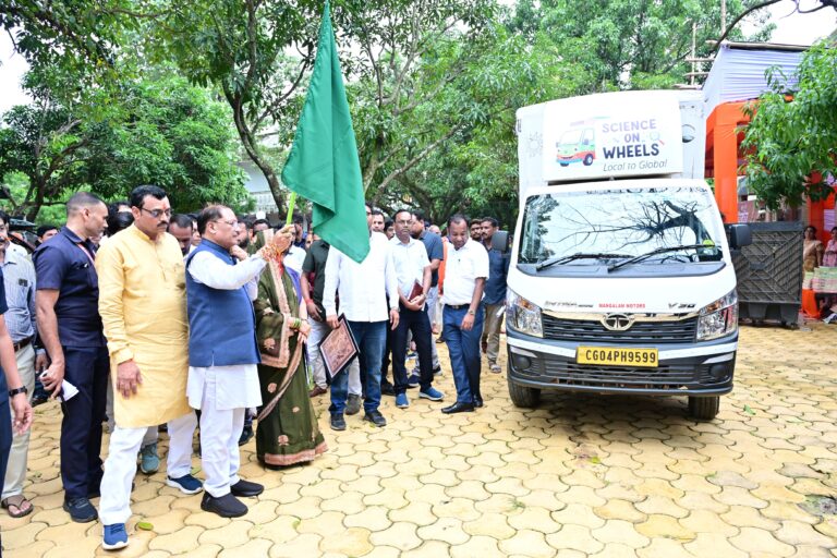 Chief Minister Sai Flags Off Science on Wheels to Take Hands-On Learning to Schools Across Chhattisgarh