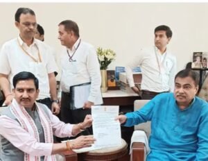 दिल्ली में बिलासपुर की बड़ी पैरवी, 4-लेन रिंग रोड को लेकर गडकरी से मिले तोखन साहू