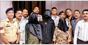 कर्ज चुकाने के लिए रची शराब दुकान लूट की साजिश, गैस कटर-ग्राइंडर लेकर पहुंचे थे आरोपी