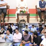 मुख्यमंत्री साय से लेह-लद्दाख अध्ययन भ्रमण से लौटे पत्रकारों ने की सौजन्य मुलाकात