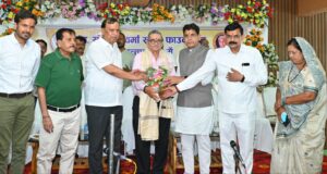 गुरु का ऋण कभी नहीं चुकाया जा सकता, शिक्षक राष्ट्र निर्माण के सच्चे शिल्पकार-राजस्व मंत्री टंक राम वर्मा