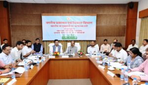 उप मुख्यमंत्री ने नगर निगमों और जिला मुख्यालय वाले नगर पालिकाओं के कार्यों की समीक्षा की