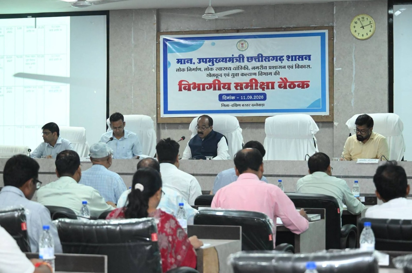 उप मुख्यमंत्री अरुण साव ने समीक्षा बैठक में दिए कड़े निर्देश, कार्यों में प्रगति नहीं होने पर पर होगी कार्रवाई