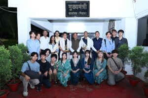 जापान की एहिमे यूनिवर्सिटी के 17 सदस्यीय छात्र प्रतिनिधिमंडल ने मुख्यमंत्री विष्णुदेव साय से की सौजन्य मुलाकात