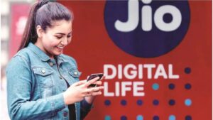 Jio ग्राहकों की बल्ले-बल्ले, 12 महीने फ्री मिलेगा Canva Pro