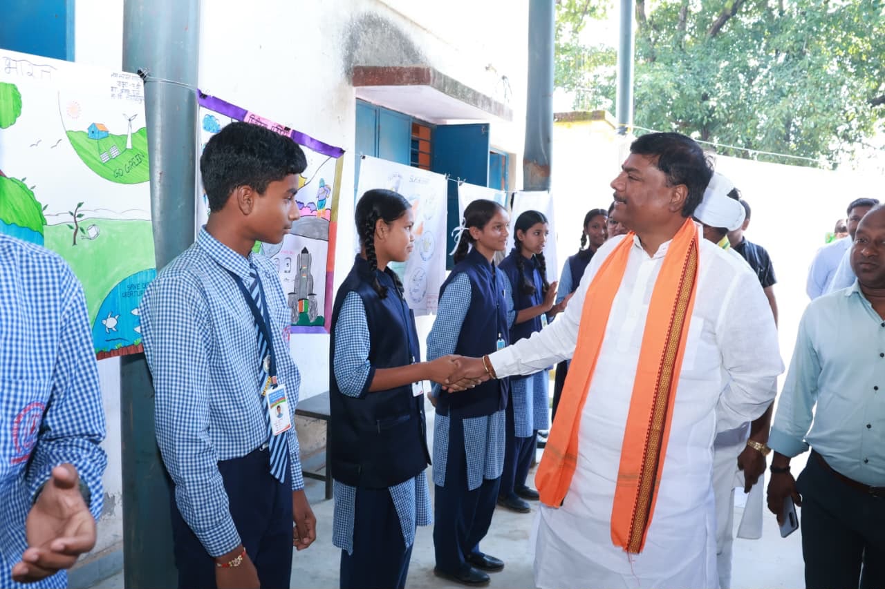 मेरे सपनों का भारत चित्रकला एवं भाषण प्रतियोगिता में बच्चों ने दिखाई प्रतिभा