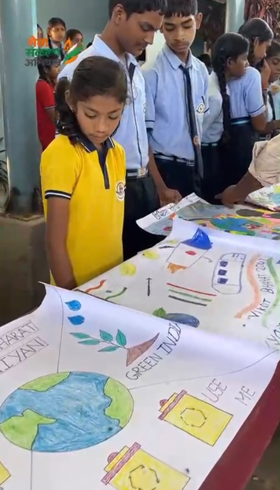 धमतरी के 97 हजार से अधिक विद्यार्थियों ने रंगों और शब्दों में उकेरी ‘मेरे सपनों के भारत’ की स्वर्णिम तस्वीर