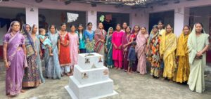 मंत्री लक्ष्मी राजवाड़े पहुंचीं ग्राम कुंजनगर, महिलाओं से किया आत्मीय संवाद