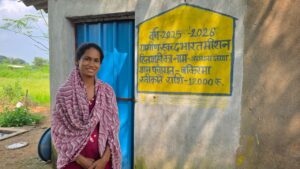 सेवा की कहानी: घर में शौचालय से आराधना के परिवार की बदली दिनचर्या, बरसात में मिली बड़ी राहत