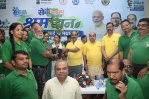 सेवा संकल्प अभियान में उप मुख्यमंत्री ने दिलाई स्वच्छता की शपथ, सफाई मित्रों का किया सम्मान