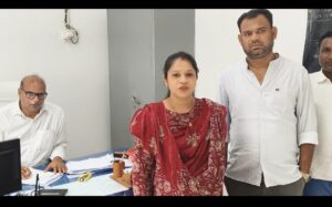 सेवा की कहानी : अपने नाम जमीन की रजिस्ट्री पर महिला किसान चंद्रकांता को 9,510 रुपये की राहत