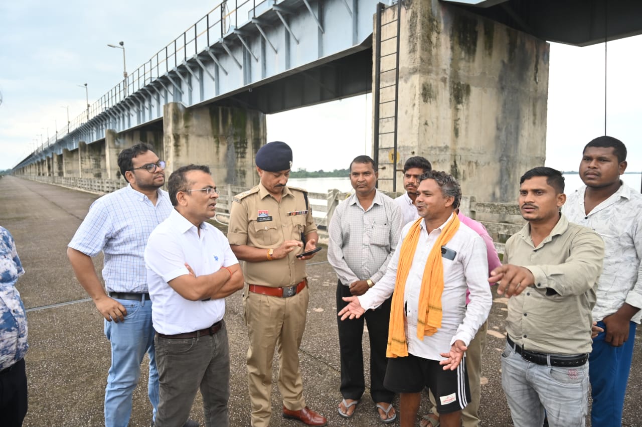 गंगरेल बांध के सभी 14 गेट खुले, महानदी के तटीय क्षेत्रों में प्रशासन अलर्ट मोड पर