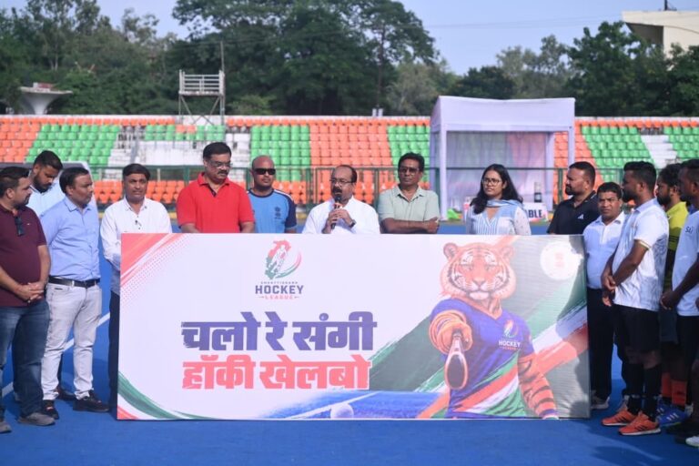 उप मुख्यमंत्री अरुण साव चयन ट्रायल के दोनों दिन पहुंचे हॉकी स्टेडियम, खिलाड़ियों की हौसला अफजाई की