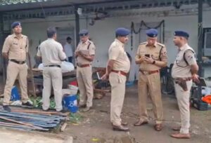 रेलवे गोदाम के सुपरवाइजर की हत्या, सिर पर भारी वस्तु से वार; CCTV में दिखे संदिग्ध