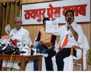 खुली बहस के लिए आमने-सामने भूपेश-विजय! PM आवास की राशि रोकने के आरोप पर भिड़े, छत्तीसगढ़ की सियासत गरमाई; जानिए क्या है पूरा मामला