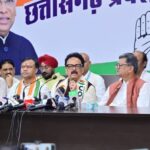 ‘वोट चोरी’ के आरोपों पर कांग्रेस का हल्लाबोल, सुखदेव भगत की मौजूदगी में प्रदर्शन