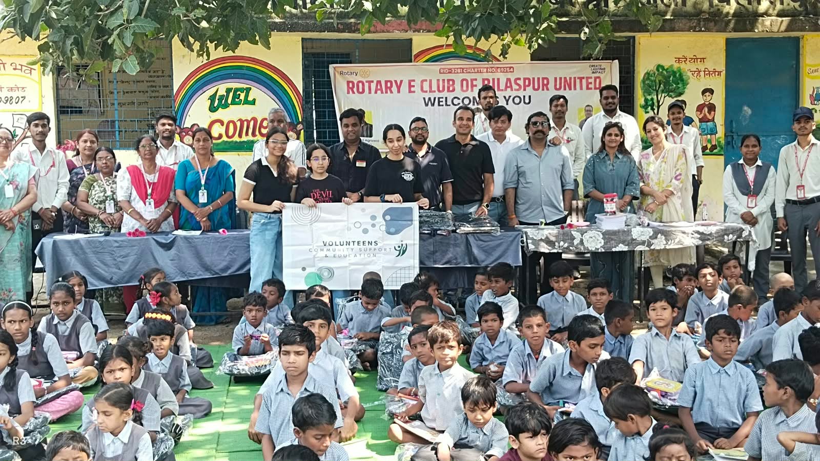 रोटरी क्लब ऑफ बिलासपुर यूनाइटेड ने 140 बच्चों को स्कूल बैग एवं लंच बॉक्स वितरित किए