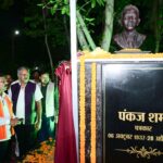 पत्रकार स्व. पंकज शर्मा की प्रतिमा का उप मुख्यमंत्री विजय शर्मा ने किया अनावरण