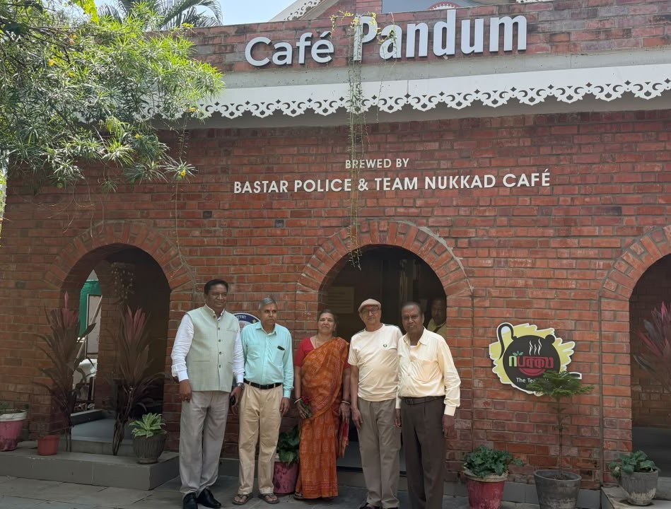 बदलते बस्तर को देखकर बोले सेवानिवृत्त आईएएस अधिकारी – यह एक नए दौर का बस्तर