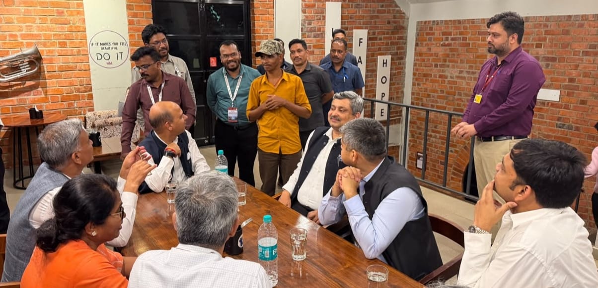 Union Cooperation Secretary lauds Bastar’s ‘Cafe Pandum’ as a model of rehabilitation and self-reliance