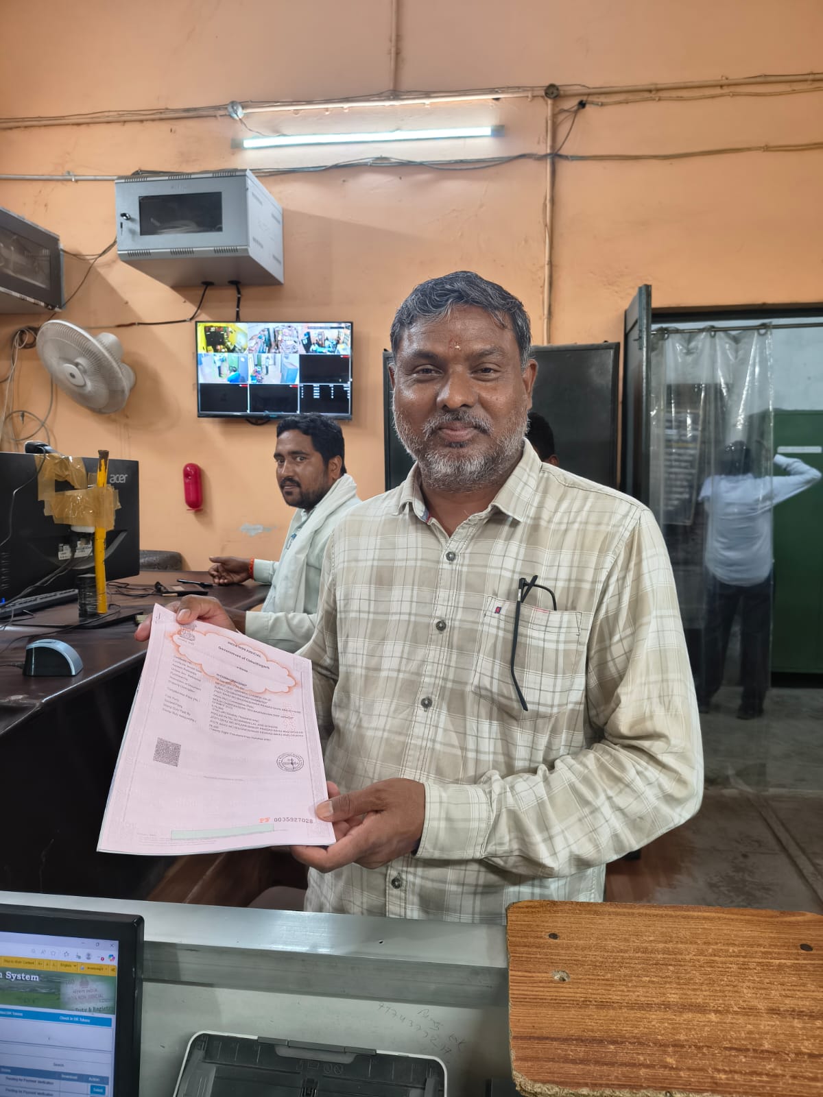 सेवा संकल्प अभियान : रजिस्ट्री हुई और तुरंत हो गया नामांतरण, अजीत राम साहू को नहीं लगाने पड़े तहसील के चक्कर