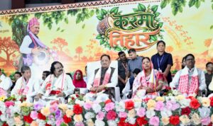 Chief Minister Extends Greetings at Karma Parab Mahotsav, Urges Youth to Focus on Education, Stay Away from Addiction and Strengthen Social Unity