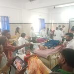 धमतरी में श्रद्धालुओं से भरी पिकअप पलटी, 25 लोग घायल, मचा हड़कंप